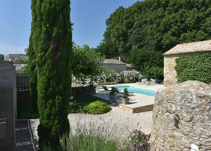 Le De Montagnac * La Roque-sur-Cèze